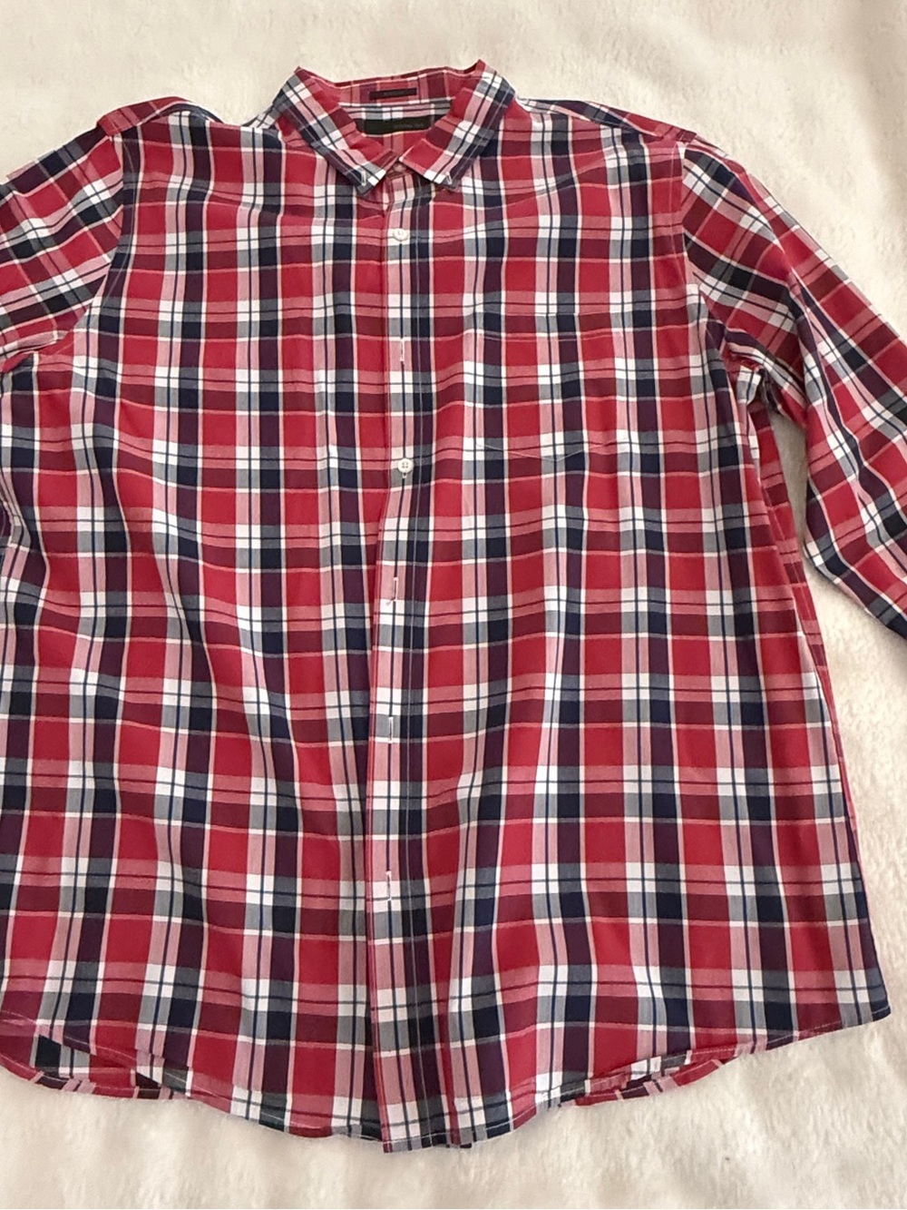 Men's Red Plaid Long-Sleeve Button-Down Shirt